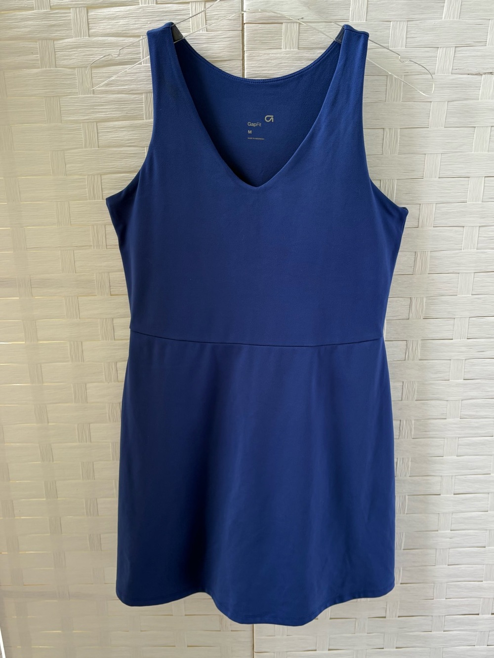 GAP Fit Size M Royal Blue Active Tank Dress with Shorts V Neck Stretch Pockets
